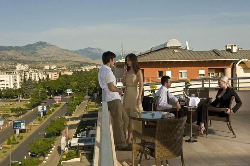 Aparthotel Premier Podgorica Restoran gambar